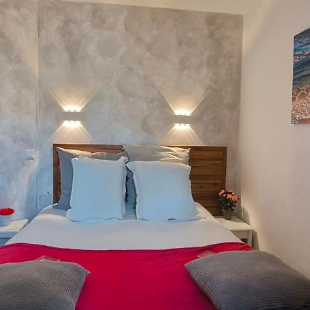 Charmant T2 climatisé avec belle vue , Golf de Pont-Royal Mallemort Exterior foto