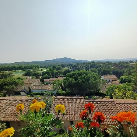 Charmant T2 climatisé avec belle vue , Golf de Pont-Royal Mallemort Habitación foto