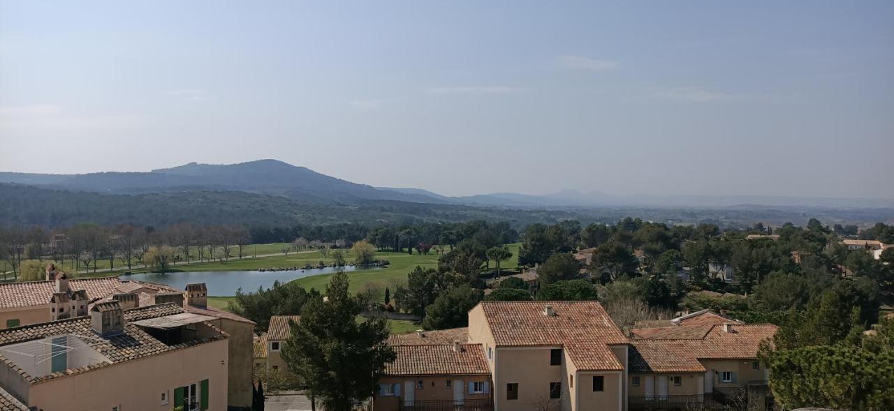 Charmant T2 climatisé avec belle vue , Golf de Pont-Royal Mallemort Exterior foto