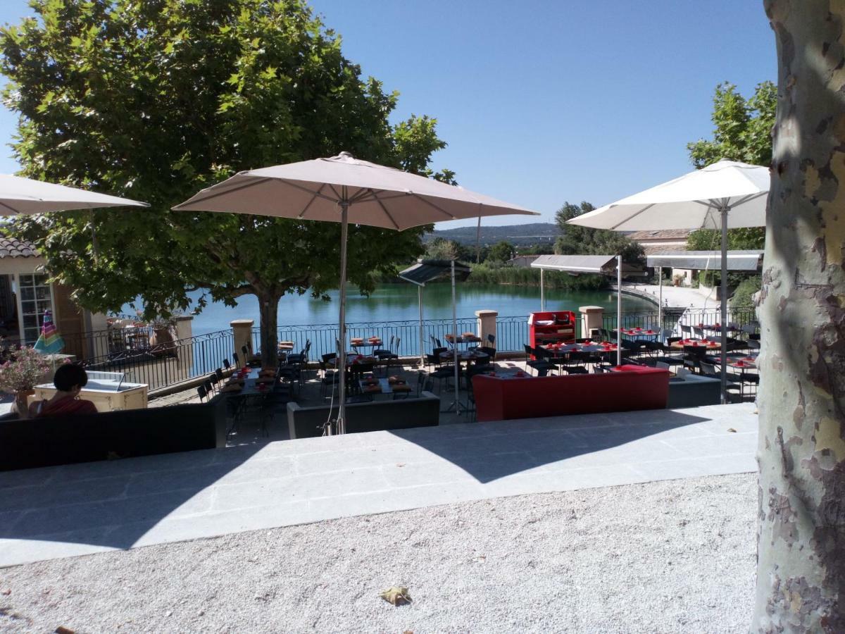 Charmant T2 climatisé avec belle vue , Golf de Pont-Royal Mallemort Exterior foto