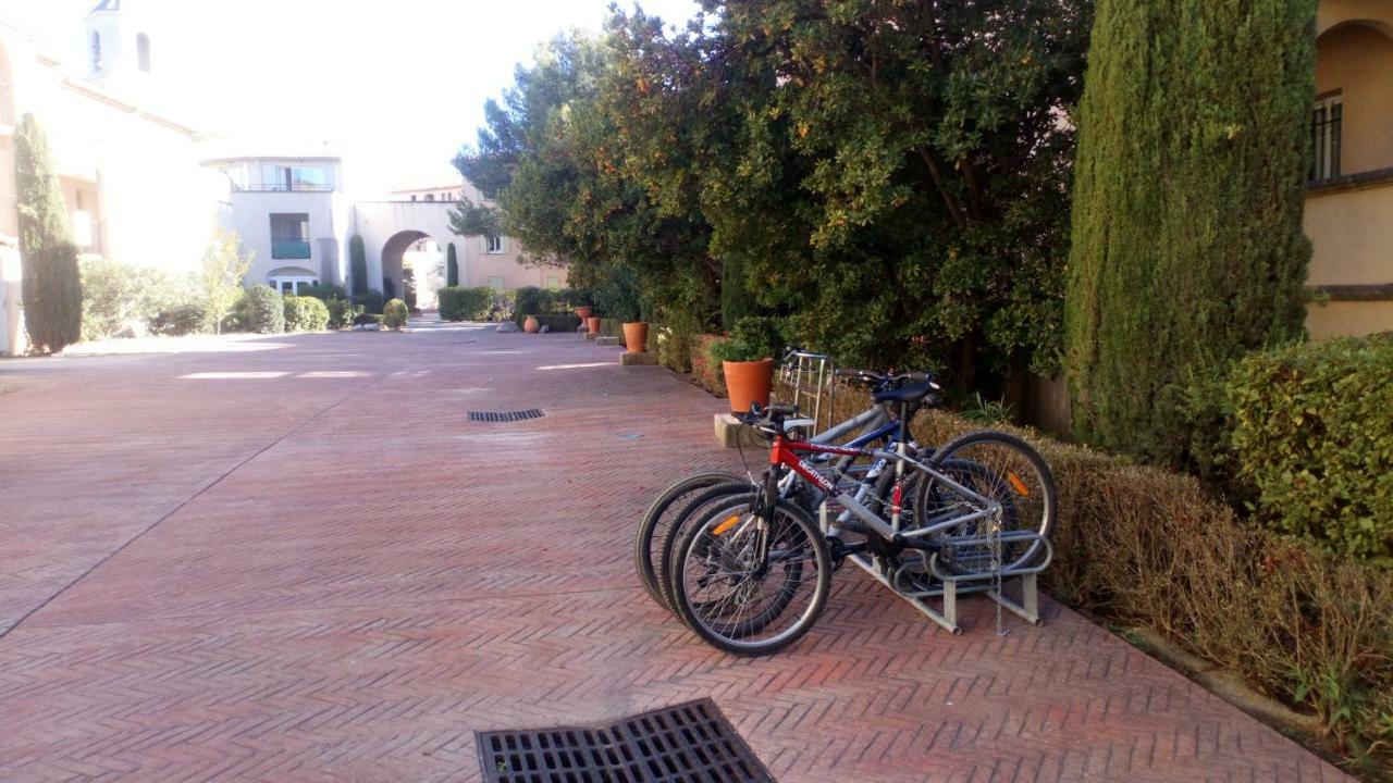 Charmant T2 climatisé avec belle vue , Golf de Pont-Royal Mallemort Exterior foto